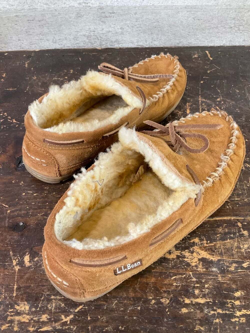 L.L.Bean Women's Wicked Good Moccasins, Size 8 Medium - Picture 4 of 8